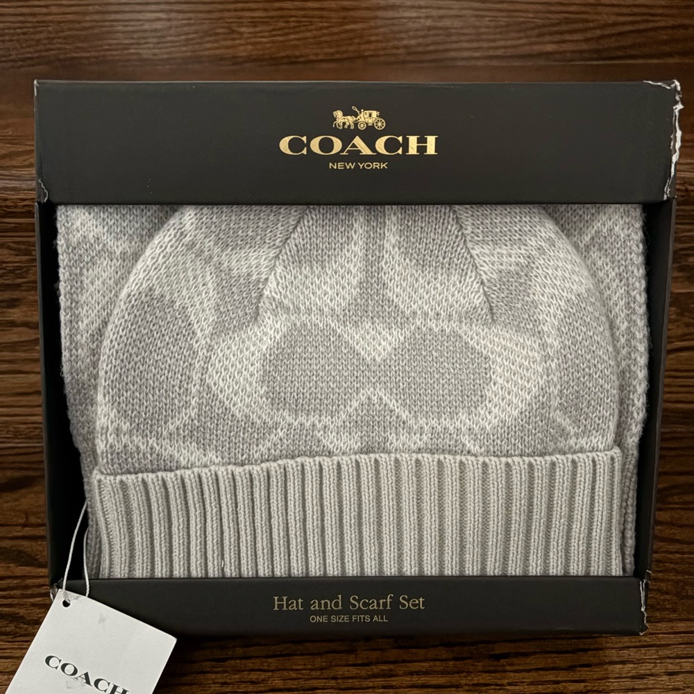 COACH Signature Knit Hat and Scarf 2-piece Set